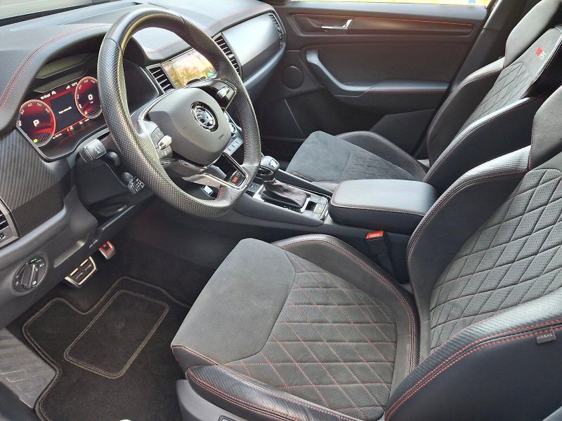 Škoda Kodiaq (2023) RS Challenge DSG 4x4 2,0TSi 18 - fotka 6 z 35