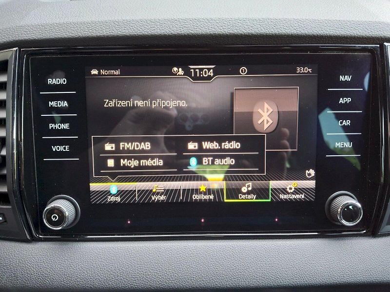 Škoda Karoq (2023) Sportline DSG 1,5TSi 110kW - fotka 23 z 35
