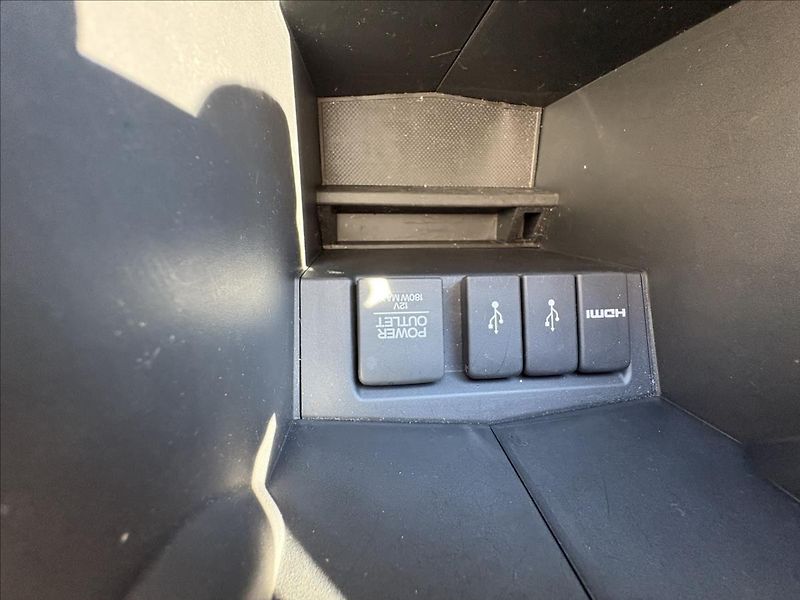 Honda CR-V 1,6 i-DTEC 88kW Elegance,Výbav - fotka 24 z 38