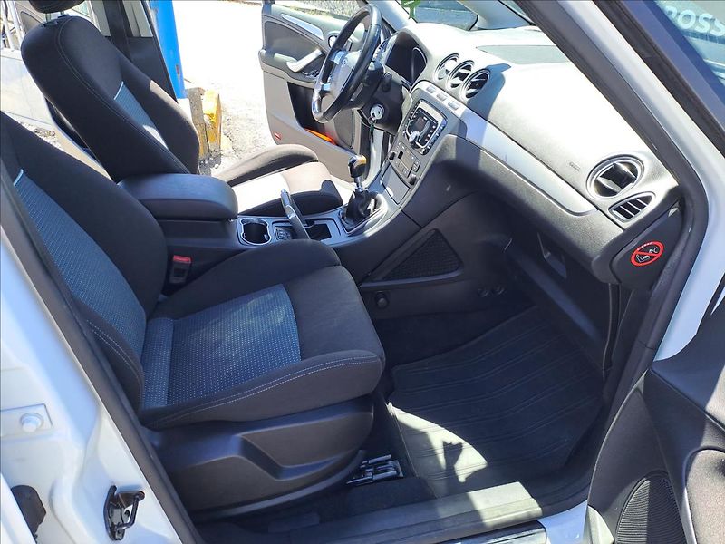 Ford S-MAX 1,6 EcoBoost 118kW KOUPENO CZ - fotka 8 z 18