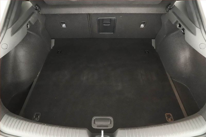 Hyundai i30 (2023) Style 1.5 T-GDI MHEV, ČR,1.maj - fotka 11 z 16