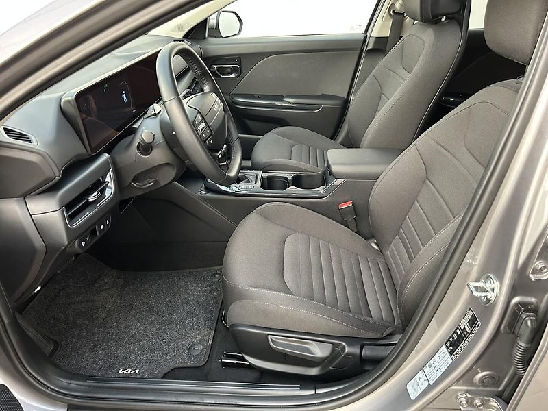 Kia K4 1.6 T-GDi EXCLUSIVE 110 KW (20 - fotka 26 z 32