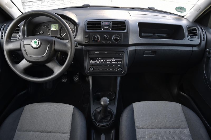 Škoda Fabia 1.4 16V,FACE,KLIMA,BEZ KOROZE - fotka 25 z 37