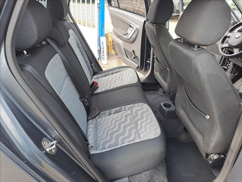 Škoda Fabia 1,4 i DIGIKLIMA - fotka 7 z 13