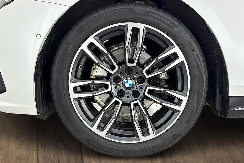 BMW Řada 5 řady 5 | 520d xDrive - fotka 5 z 13