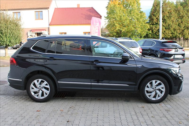 Volkswagen Tiguan 1,5 - fotka 3 z 4