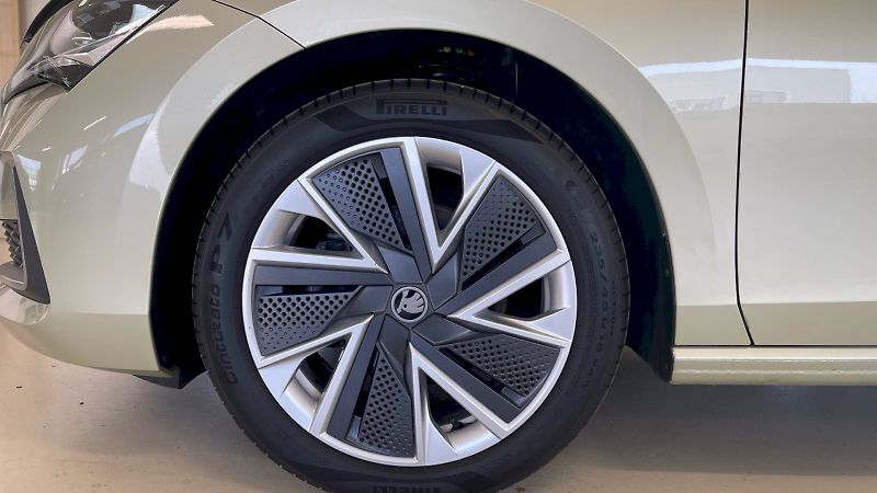 Škoda Superb (2025) Kombi Selection 2.0TDI 110kW D - fotka 10 z 34