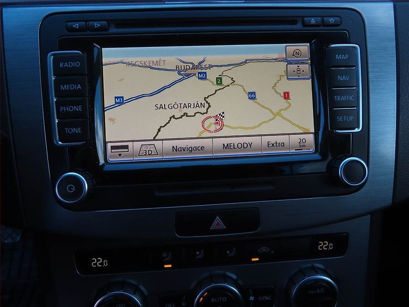 Volkswagen Passat (2013) 1.6 TDI, Serv.kniha, Navi - fotka 19 z 21