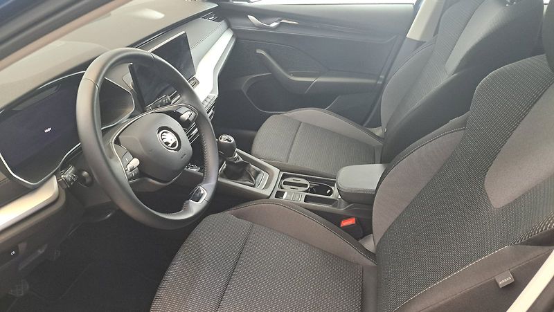 Škoda Octavia (2024) Ambition 1,5 TSI 110 kW - fotka 10 z 24