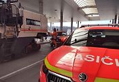 Opatření proti zavlečení slintavky a kulhavky do České republiky na hraničním přechodu Lanžhot - Brodské u dálnice D2 s mimořádným frézováním dezinfekčních van.