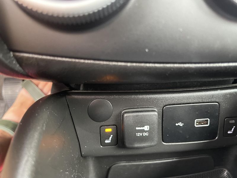 Fiat Tipo 1.0i 74 kW NAVIG-17 ALU-DPH-ČR - fotka 27 z 36