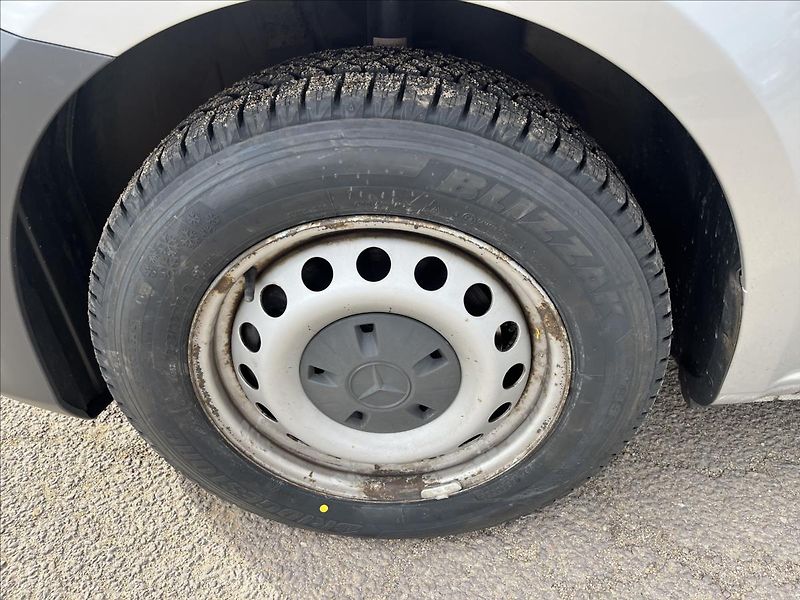 Mercedes-Benz Vito 1,8 110CDi LONG KLIMA ČR1M DPH - fotka 31 z 36