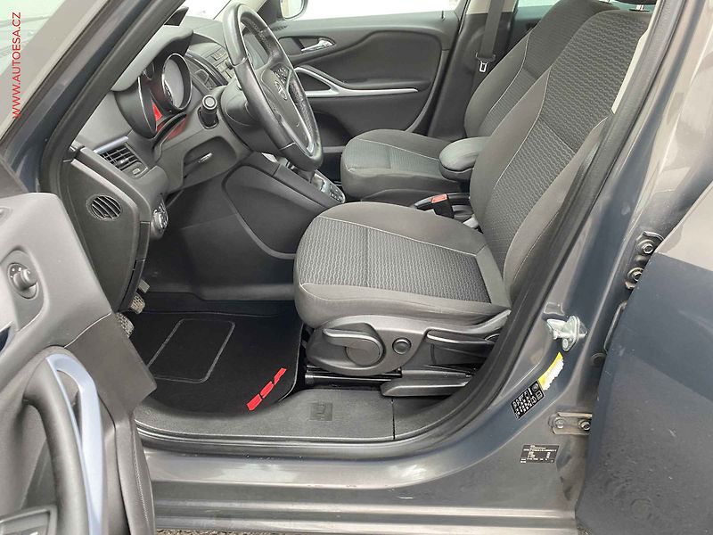 Opel Zafira (2016) 1.6 CDTi, Drive, kamera - fotka 9 z 19