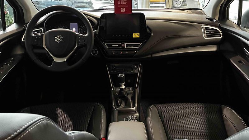 Suzuki S-Cross (2025) 1,4 BJ Elegance Panorama 4x4 - fotka 5 z 7