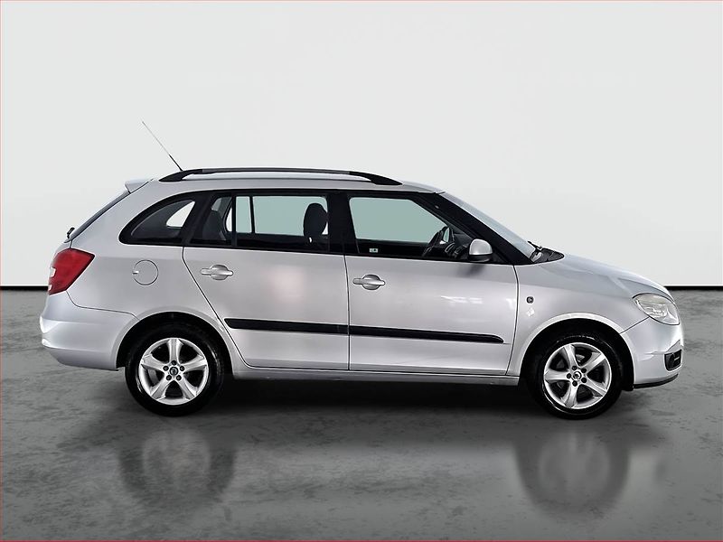 Škoda Fabia (2008) 1.4 16V, po STK, jezdí výborně - fotka 6 z 17