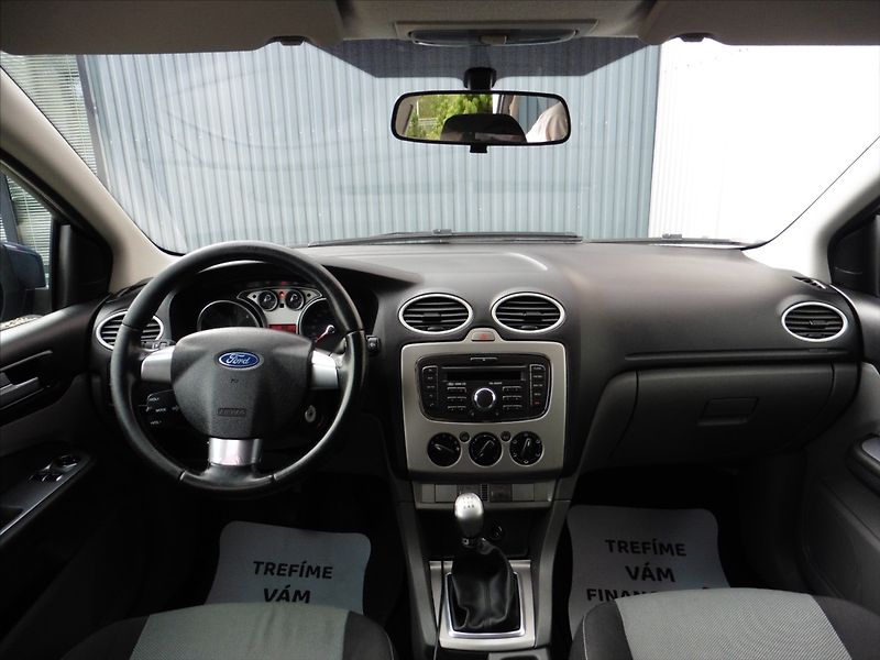 Ford Focus 1,6 TDCi Tournier - fotka 16 z 18