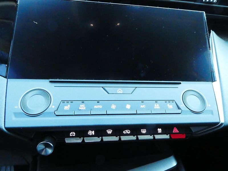 Peugeot 308 SW ACTIVE PT 130k EAT8 - fotka 18 z 26