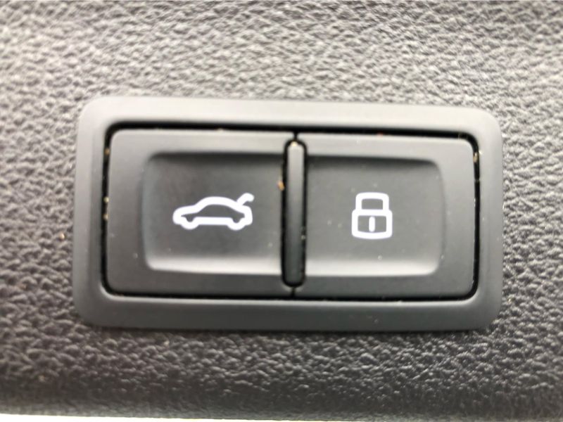 Audi A6 Avant 40 TDI - fotka 28 z 29