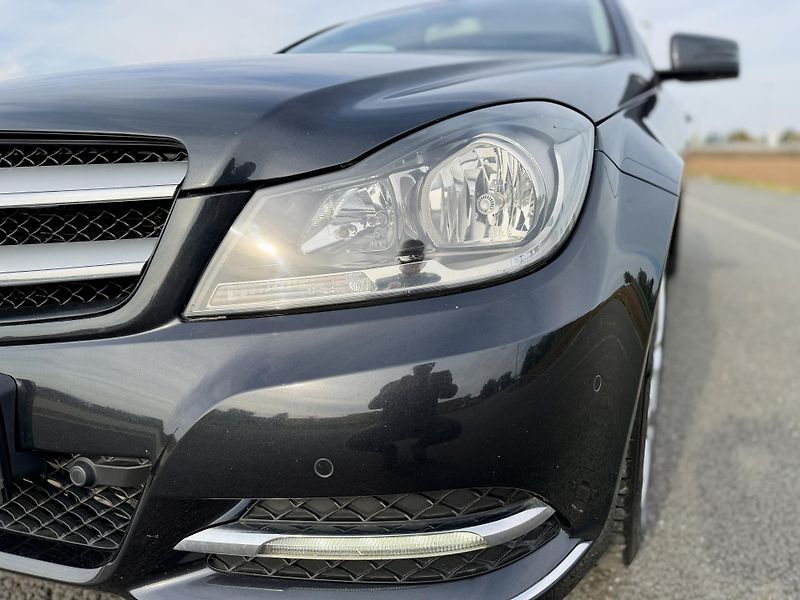 Mercedes-Benz Třídy C 180 CGI NAVI MANUAL SERVISKA - fotka 9 z 48