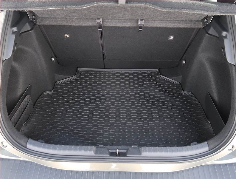 Toyota Corolla (2019) Style 1.8 Hybrid, Automat - fotka 14 z 23