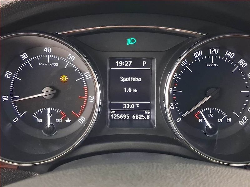 Škoda Superb (2011) Elegance 2.0 TSI, Automat - fotka 11 z 21