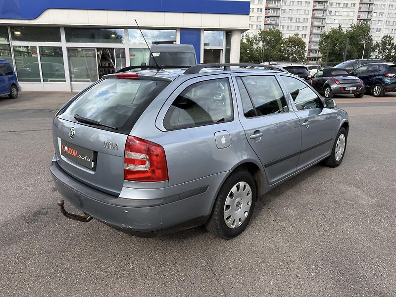 Škoda Octavia 1.6 75kW - fotka 6 z 27