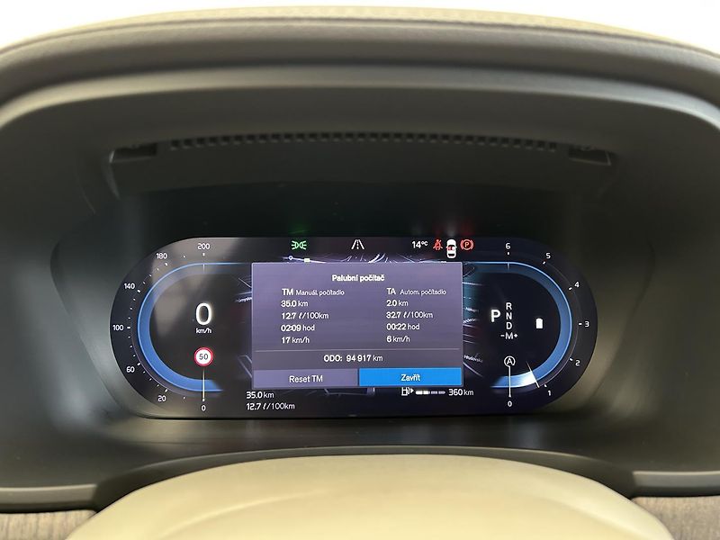 Volvo V90 2.0  B5 4x4 Cross Country Plus - fotka 23 z 30