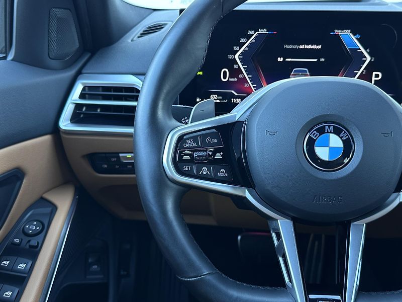 BMW Řada 3 320d xDrive M-Sport Touring - fotka 13 z 31