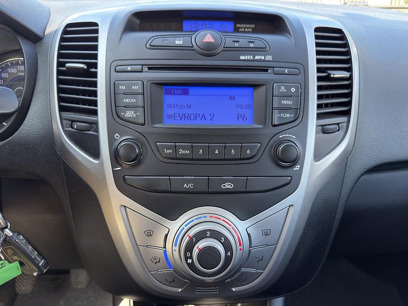 Hyundai ix20 1.4i 66kW KLIMA REZERVACE - fotka 16 z 22