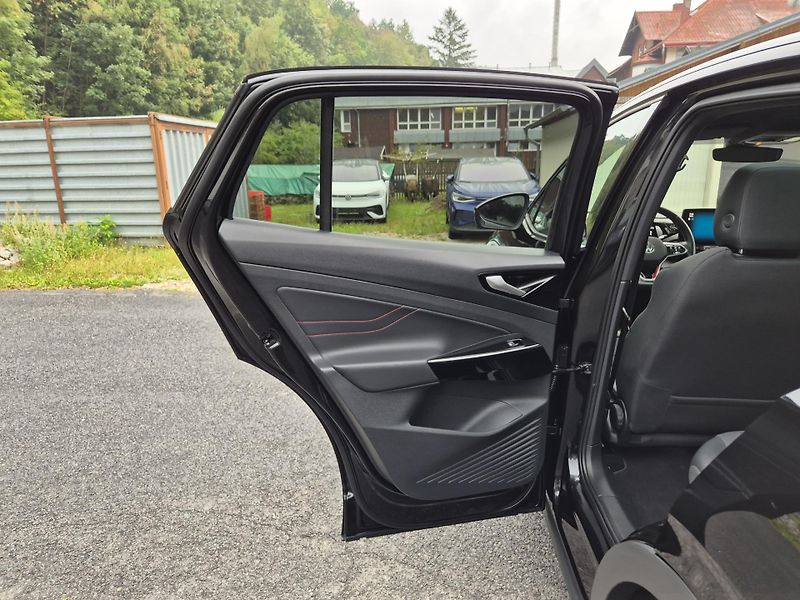 Volkswagen ID.5 ZAMLUVENO ! - fotka 37 z 48