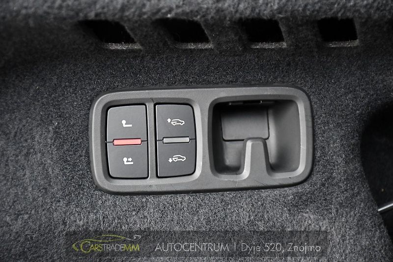 Audi Q8 50TDI QUATTRO K360° PANO - fotka 50 z 59