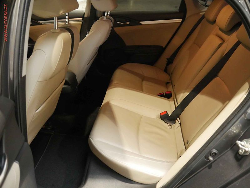 Honda Civic (2017) 1.5VTEC Turbo, servis.kniha - fotka 10 z 21