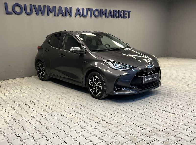 Toyota Yaris 1.5 Hybrid AT COMFORT STYLE TE - fotka 13 z 16