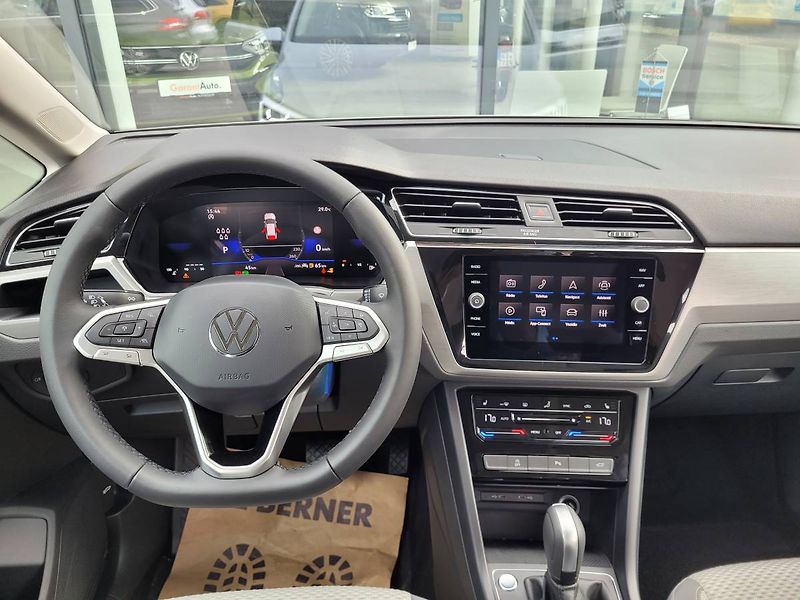 Volkswagen Touran 1.5 TSI DSG R-Line 7míst TAŽNÉ - fotka 15 z 50