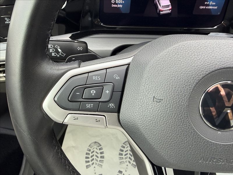 Volkswagen Golf VIII 2.0 TDI Style/Full Led/We - fotka 18 z 20