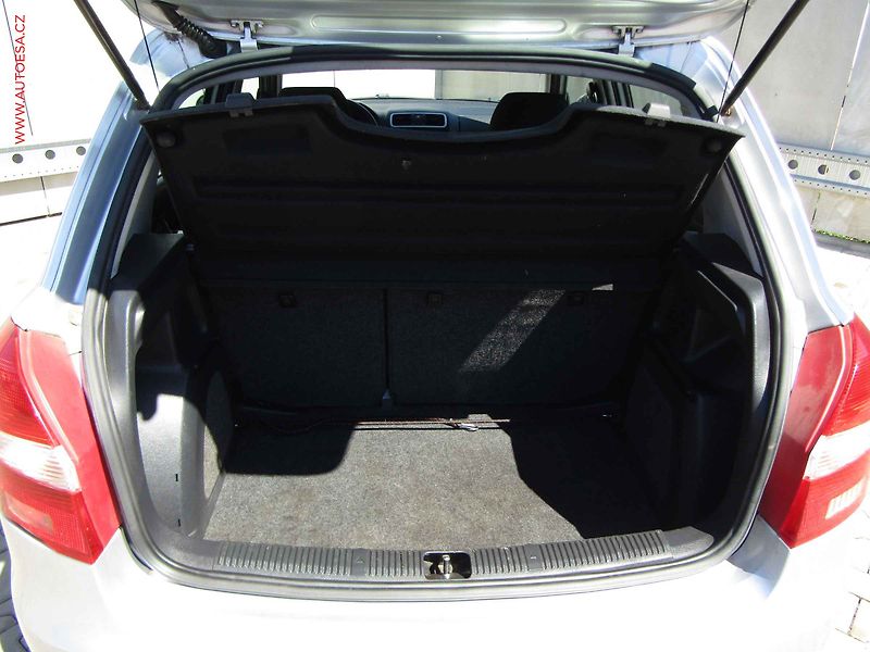 Škoda Fabia (2008) 1.2 i, ČR, STK5/28 - fotka 7 z 17
