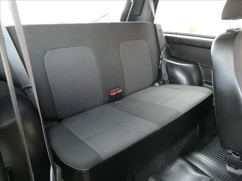 Lada Niva 1,7 i 4x4 61kW LPG, DPH, ČR - fotka 26 z 37