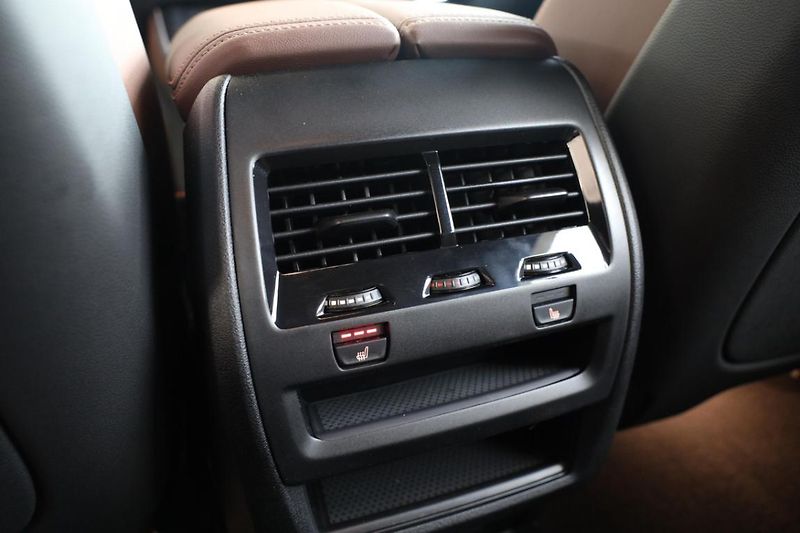 BMW X5 xDrive30d - fotka 30 z 33