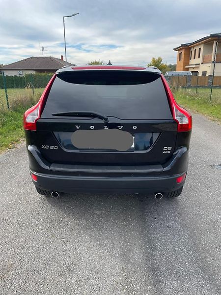 Volvo XC60 (2012) - fotka 2 z 8