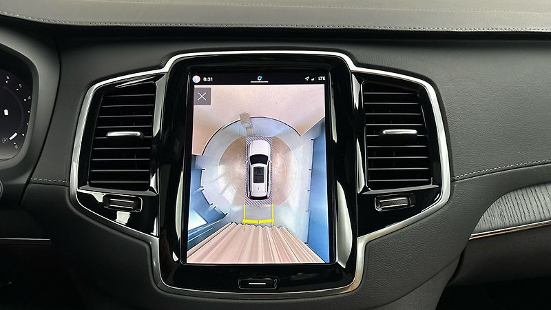 Volvo XC90 2.0 B5 AUT AWD Ultimate Bright - fotka 12 z 34