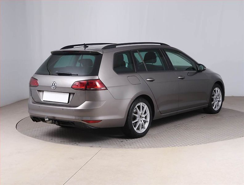 Volkswagen Golf (2014) Comfortline 2.0 TDI, Navi - fotka 5 z 15