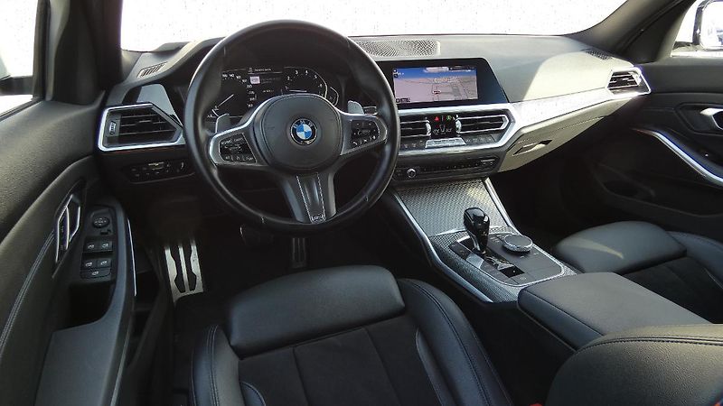 BMW Řada 3 330i xDrive M Sport - fotka 5 z 21
