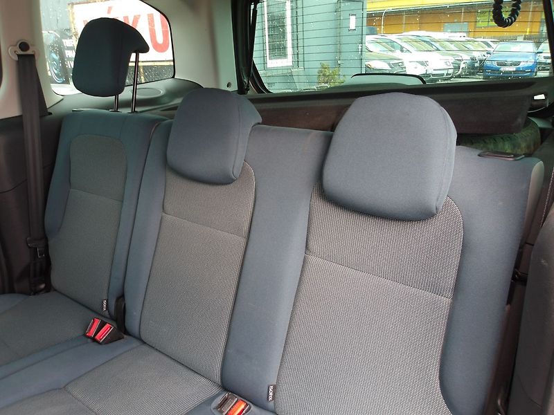Peugeot Partner Tepee 1,6HDi ČR 1.MAJ.! -21%DPH !!! - fotka 24 z 33