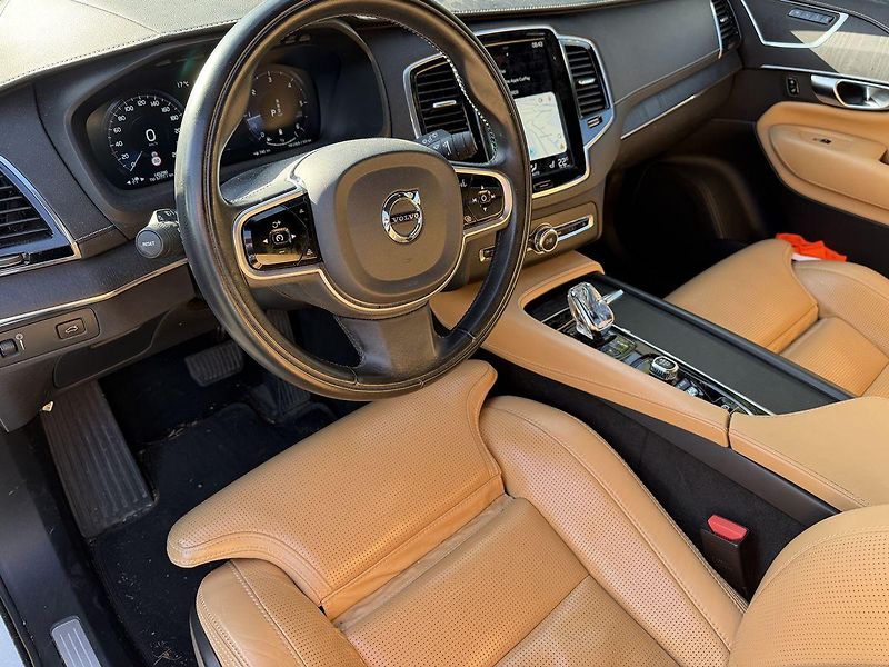 Volvo XC90 B5 Inscription 7m., tažné, DPH - fotka 16 z 31