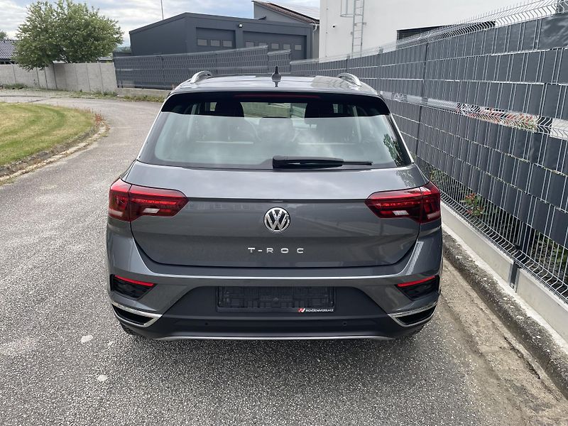 Volkswagen T-Roc (2019) 2.0 TDI 110 kW DSG SPORT - fotka 8 z 34