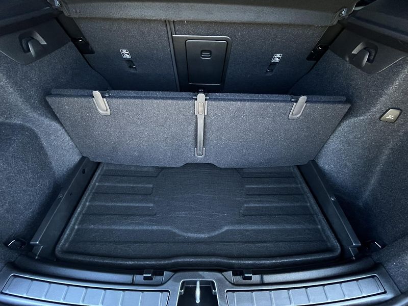 Volvo XC40 B3 FWD BE // 360 // kola - fotka 27 z 51