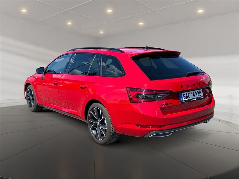 Škoda Superb 2,0 TDI 110 Sportline DSG - fotka 4 z 11