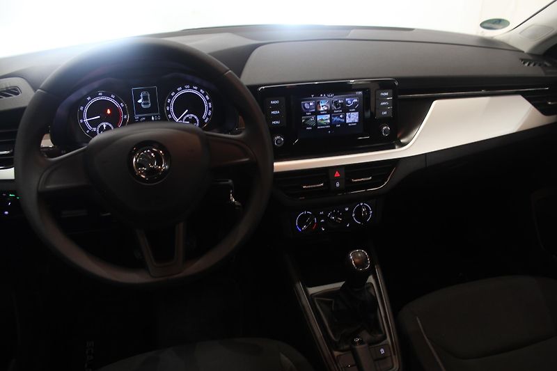 Škoda Scala (2019) 1.0 TSI 70kW Klima LED - fotka 30 z 31