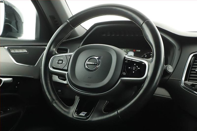Volvo XC90 (2019) T6 AWD - fotka 8 z 22