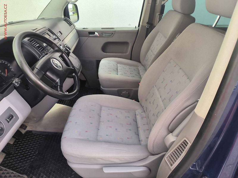 Volkswagen Multivan (2005) 2.5 TDi, Nez.topení - fotka 9 z 18